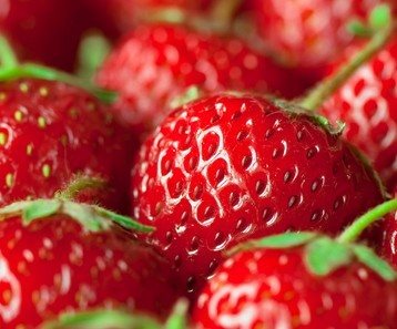 浆果保健各显神通 草莓防癌葡萄降血压