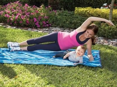 亲子健身操 在趣味活动中增进母子感情