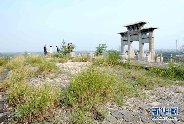 （晚报）（3）河南重点保护建筑望京楼沦为危楼